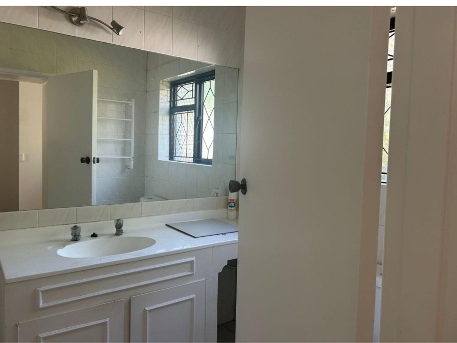 To Let 4 Bedroom Property for Rent in Constantia Western Cape